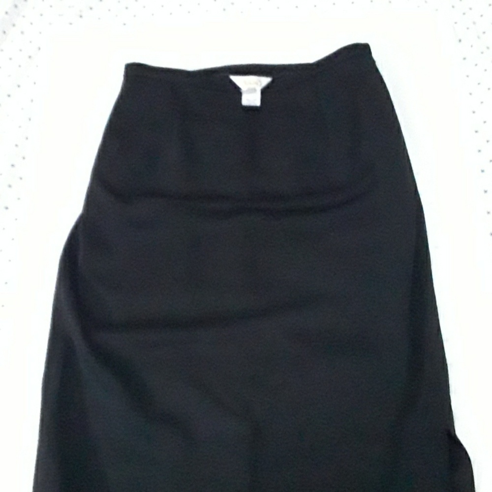 TALBOTS BLACK  SIZE 8 LONG SKIRT  100%  WOOL